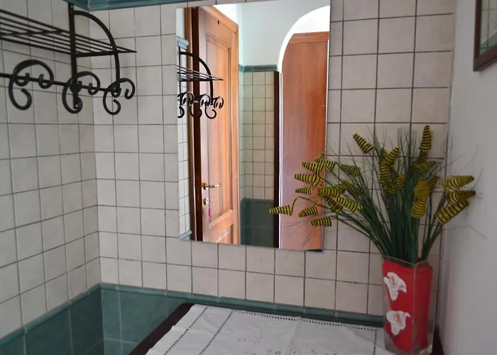 Costa Del Gallo Oda ve Kahvaltı Pacentro