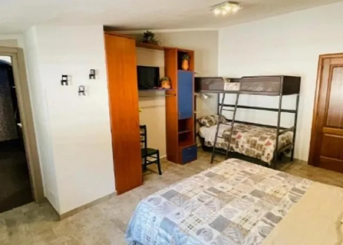 Costa Del Gallo Oda ve Kahvaltı Pacentro